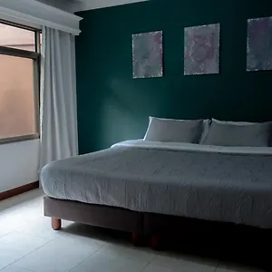 https://la-clave-house.cali-hotels.com